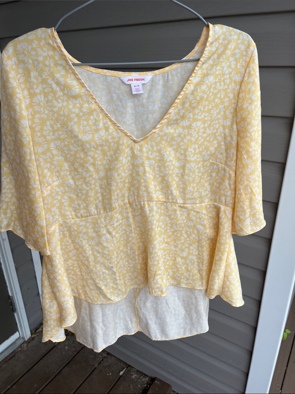 Joe Fresh Light Yellow Floral V-Neck flowy Peplum top. Half sleeve. Medium